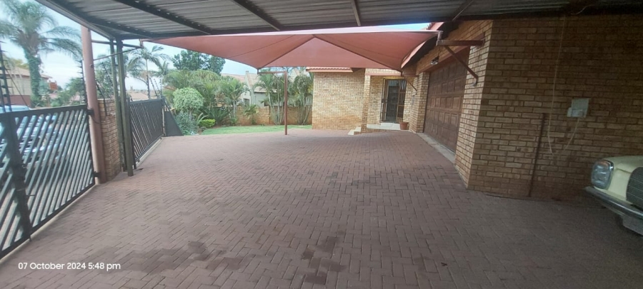 3 Bedroom Property for Sale in Safari Gardens North West